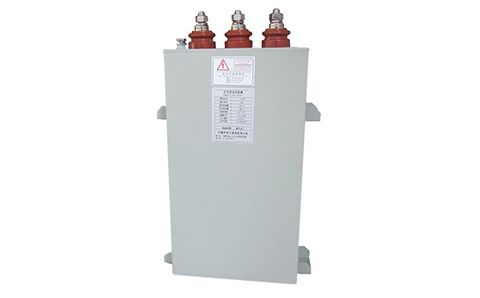 電容器在直流穩(wěn)態(tài)電路中可有電流通過(guò)？